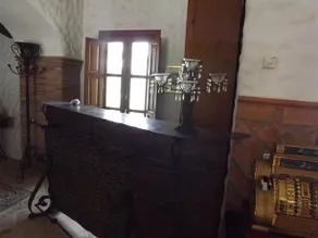 Reina Mora - Image 5