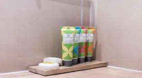 One Bedroom Apartment with free wifi - Image 5
