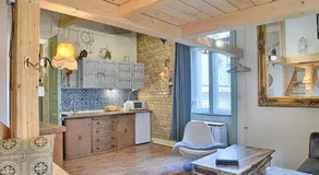 Lavender Circus Apartments - Image 4