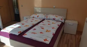 Modern apartment - Image 5