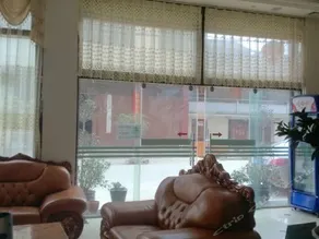 Longge Express Inn - Image 3