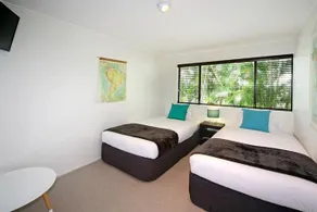21 Arakoon Crescent - Image 2