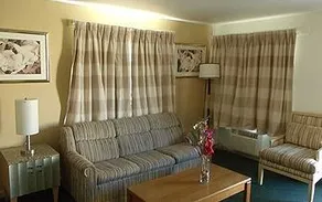 Lindsay Inn - Image 5
