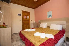Acropol Guesthouses - Image 2