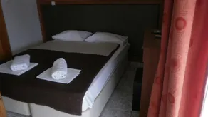 Giannis Hotel - Image 5