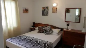 Riverbend Cottage Cabin - Motel Style - Image 3