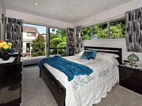 Luxury Waterfront Private Residence - Stunning City & Harbour Bridge View - Image 3