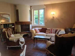 Le Petit Chateau - Image 4