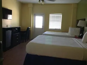 Ocean Village Hotel - Image 5