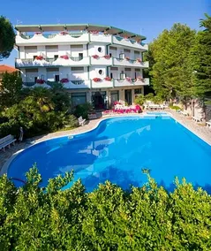 Hotel K2 - Image 2