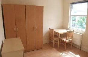 Tulip Serviced Apartments - Image 5