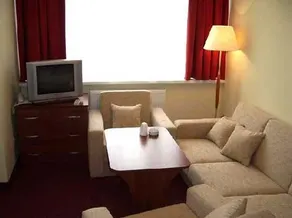 Gliding Hotel Leszno - Image 2