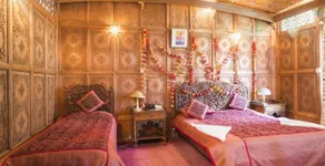 Laila Kashmir Houseboats Group - Image 4