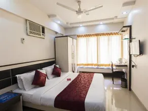 OYO Rooms Military Road Marol 1 - Image 5