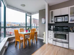 Luxury 3 Bed Private Apartment in Central Downtown - Image 3
