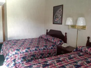 Budget Inn Hazelwood - Image 4