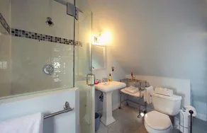 Black Walnut Manor - Image 4