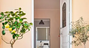 Sunny Luxury Apartment - Image 3
