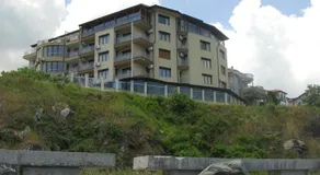 La Casa Apartments - Image 2