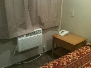 Hesperia Inn - Image 5