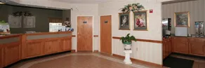 AmeriVu Inn & Suites Siler City - Image 2