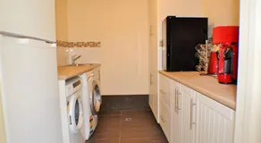 LUXURIOUS Couples Escape, SPA BATH, Netflix, NBN - Image 5