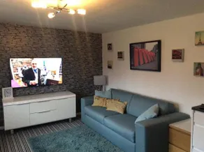 Cosy Lodge Chessington - Image 2