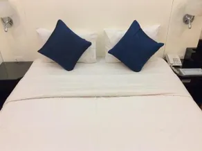 M Belle Hotel - Image 3