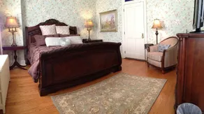 The Patriot House Bed & Breakfast - Image 5