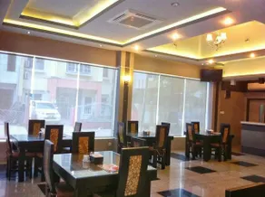 Reddoorz Premium Near Harbour Bay Mall Batam 2 - Image 2