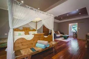Albany Bali Style Accommodation - Image 3