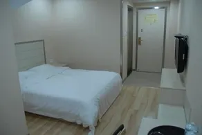 Haigang Fashion Hostel - Image 4
