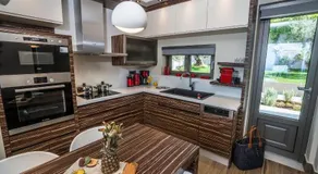 AA Luxury Villas - Image 4