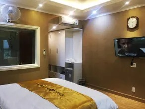 Cham Hotel & Apartments - Image 4
