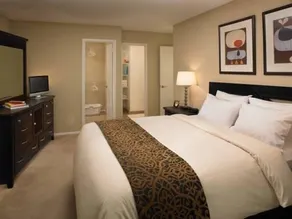 Execustay At Bayside Village - Image 3