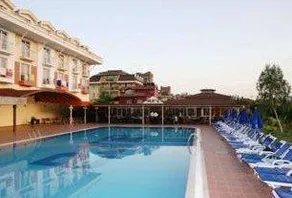 Aura Resort - Image 2