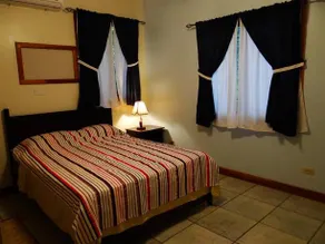 Hill View House - Image 4