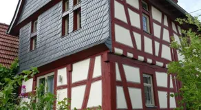 Ancient frame house - Image 3