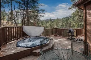 Cabin on the Creek - Image 1