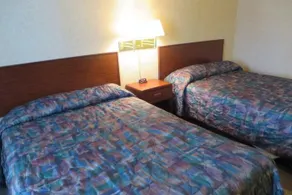 Sports Club Motel - Image 2