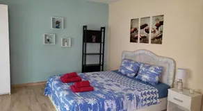Johanna's home, near the sea - Image 5