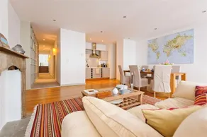 B&B Le Val des Roses Brussels - Image 4