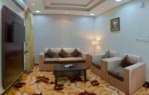 Al Farhan Suites Ishbillia - Image 4