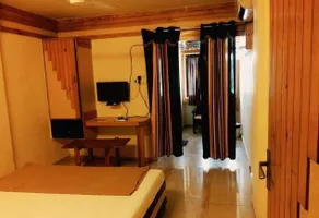 Hotel Yellow Lime - Image 4