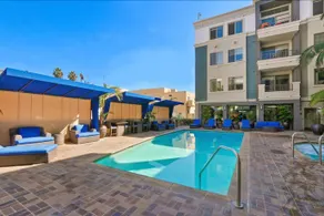 Gorgeous 2 Bedroom Apartments in DTLA - Image 1