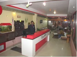 Hotel Red Inn - Image 2