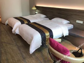Ballantines Hotel - Image 5