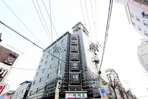 Patio Hotel - Image 2