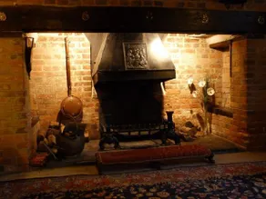 Tudor Cottage - Image 2