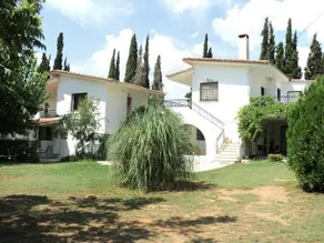Marietta's Apartments - Image 2